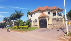 5 bedrooms house for sale in Muyenga at $450,000