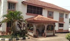 4 bedrooms house for sale in Bugolobi 42 decimals at $650,000