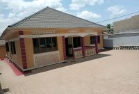 4 bedrooms house for sale in Kira Bulindo 15 decimals at 200m