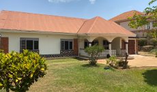 2 houses for sale in Entebbe 40 decimals at 900m