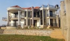 5 bedroom mansion for sale in Bwebajja 25 decimals at 1.5 billion shillings