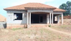 4 bedrooms shell house for sale in Kira at 250m