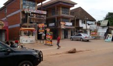 Commercial building for sale in Kyaliwajjala 16m monthly at 1 billion shillings