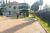 5 bedrooms house for sale in Muyenga Bukasa 75 decimals at $900,000