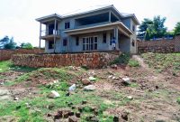 6 bedrooms house for sale in Namugongo Misindye at 350m