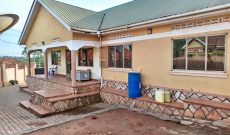5 bedrooms house for sale in Namugongo 250m