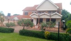 5 bedrooms house for sale in Kisaasi at 600,000 USD