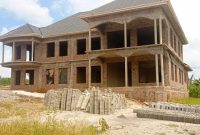 4 bedrooms house for sale in Kisaasi Kulambiro 37 decimals at 550m