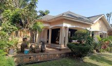 4 bedrooms house for sale in Kyaliwajjala 26 decimals at 500m