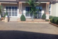 4 bedrooms house for sale in Kira at 700m