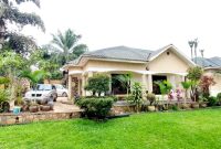 4 bedrooms house for sale in Kyaliwajjala 25 decimals at 400m