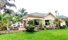 4 bedrooms house for sale in Kyaliwajjala 25 decimals at 400m