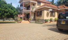 5 bedrooms house for sale in Kyambogo 25 decimals at 1.2 Billion Shillings