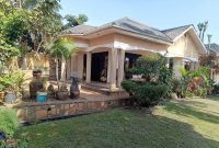 4 bedrooms house for sale in Kyaliwajjala at 400m
