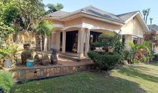 4 bedrooms house for sale in Kyaliwajjala at 400m