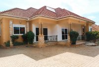 4 bedrooms house for sale in Mamerito Road Kira at 500m