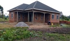 Country home for sale in Zirobwe on 6 acres