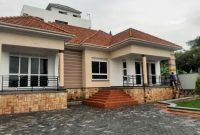 4 bedrooms house for sale in Lutembe Entebbe road at 450m