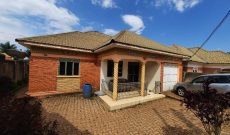 3 bedrooms house for sale in Kyaliwajjala Nabwojjo at 295m shillings