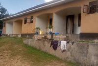 4 rental units for sale in Kisaasi Ndundu 1.4m monthly at 160m shillings