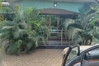 3 bedrooms house for sale in Namulanda Entebbe road at 300m