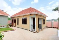 2 bedrooms house for sale in Kira Nsasa at 180m