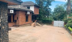 5 bedrooms house for sale in Nakasero on half acre with swimming pool at $1.75m
