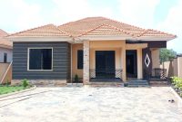 3 bedrooms house for sale in Kira Kito at 370m