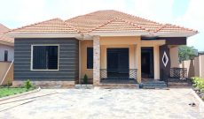 3 bedrooms house for sale in Kira Kito at 370m