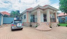 4 bedrooms house for sale in Kyaliwajjala Kireka are at 370m