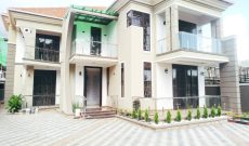 5 bedrooms house for sale in Kira at 850m