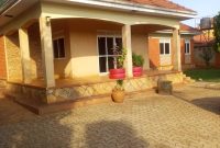 4 bedrooms house for rent in Ntinda Ministers Village at 1,000 USD