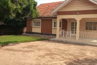 4 bedrooms house for rent in Bukoto at $2,000