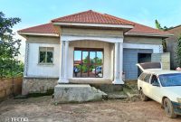 3 bedrooms house for sale in Bujjuko at 120m