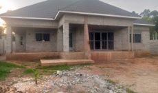 4 bedrooms shell house for sale in Kira Kitukutwe at 350m
