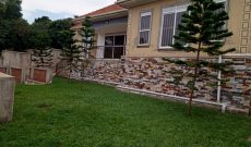 4 bedrooms house for sale in Bwebajja at 650m