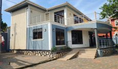 4 bedrooms house for sale in Muyenga at 700m