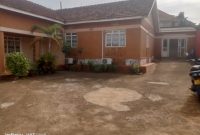 4 bedrooms house for sale in Ntinda Ministers Village at $200,000