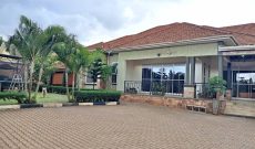 5 bedrooms bungalow house for sale in Najjera, Kampala