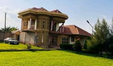 5 bedrooms house for sale in Gayaza Kiwenda at 570m