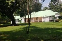 a house for sale in Jinja City of 4 bedrooms 1.4 billion shillings