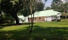 a house for sale in Jinja City of 4 bedrooms 1.4 billion shillings
