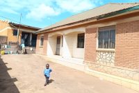 3 shops for sale in Seeta and 2 rental units , Mukono 140m