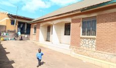 3 shops for sale in Seeta and 2 rental units , Mukono 140m