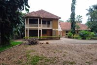 a house to let in Naguru with 4 bedrooms