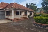 house on sale in Entebbe town of 3 bedrooms 600m