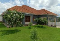 4 bedrooms classic country home up for sale in Bulindo Kira 770m