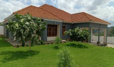 4 bedrooms classic country home up for sale in Bulindo Kira 770m