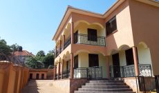 a house to let in Naguru Hill having 4 bedrooms