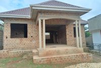3 bedrooms shell house and 2 complete single units for sale in Bweyogerere Kirinya